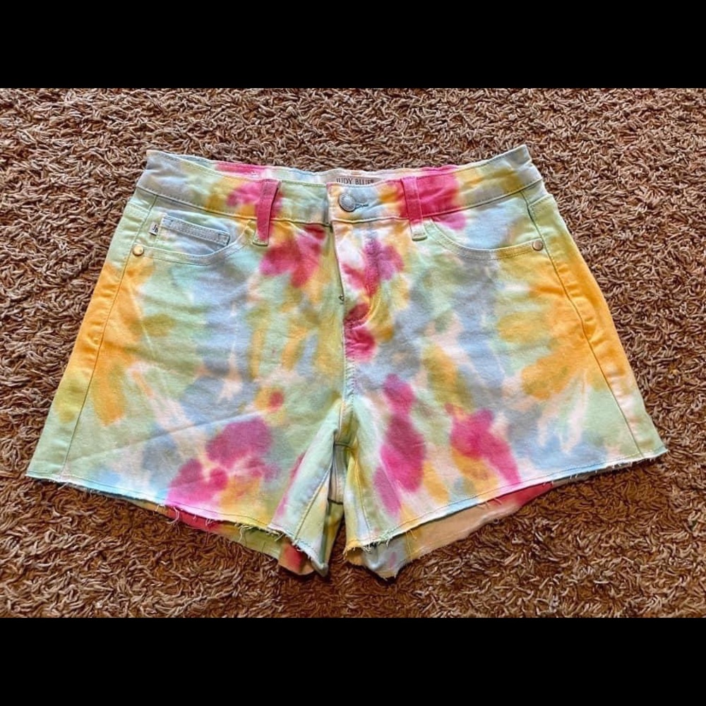 Tie dye Judy Blue shorts size S